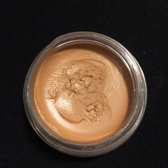 baked radiance cream concealer